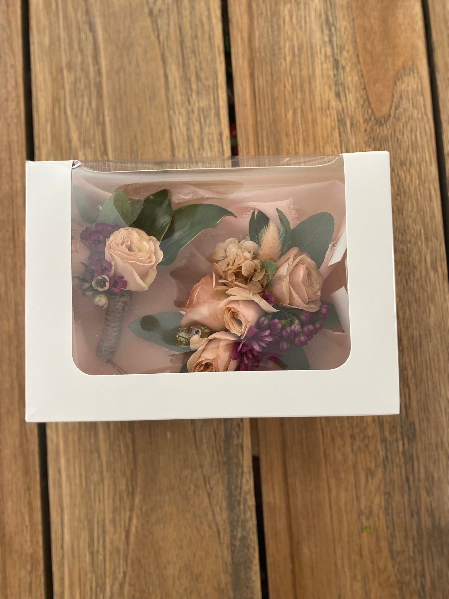 Corsages, Buttonholes and flower crowns