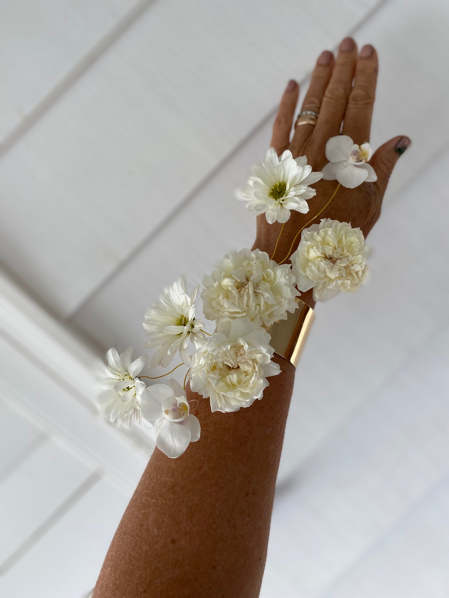 Corsages, Buttonholes and flower crowns