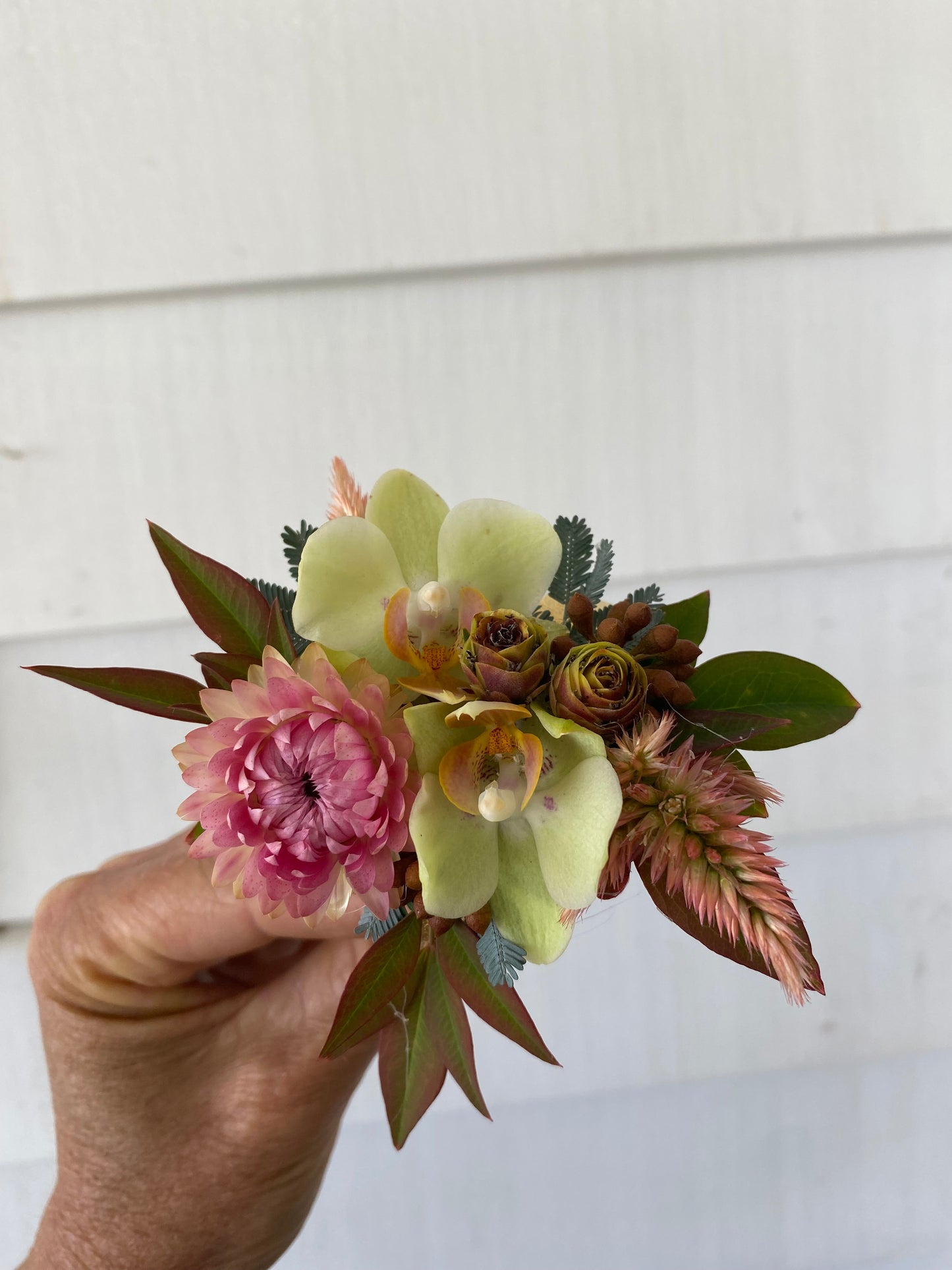 Corsages, Buttonholes and flower crowns