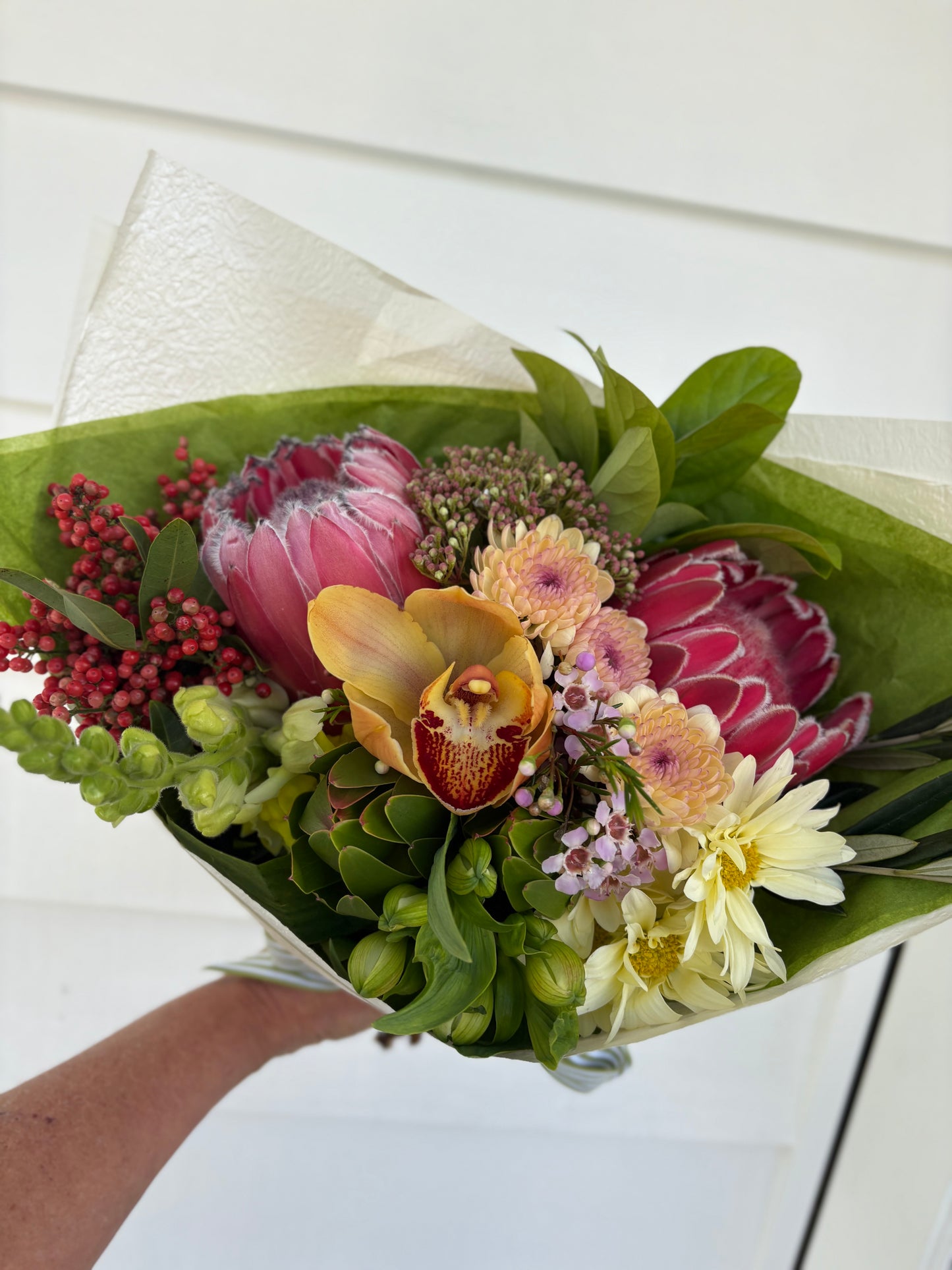 Mixed posy ; A mixed bouquet of locally grown flowers and foliage
