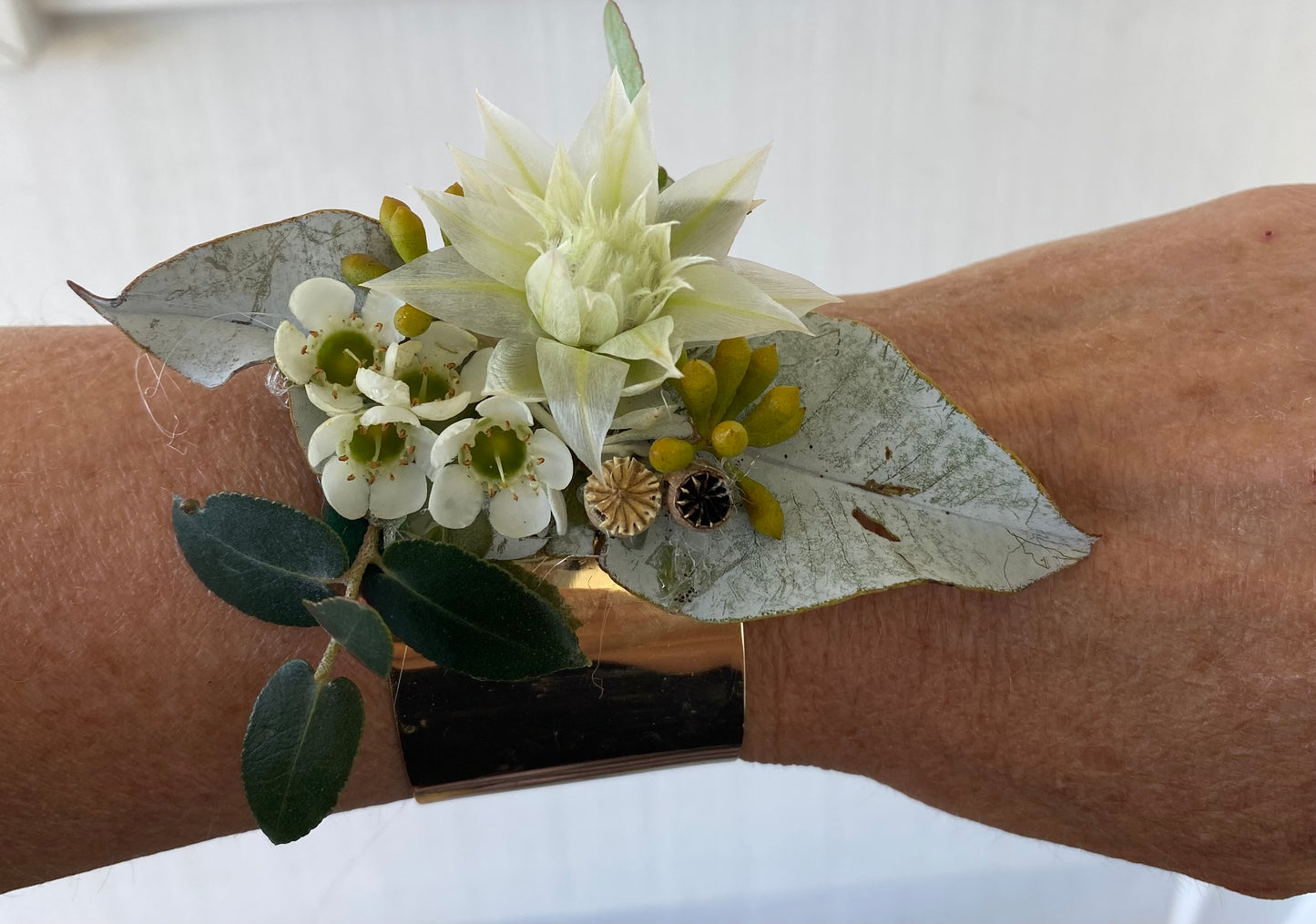 Corsages, Buttonholes and flower crowns
