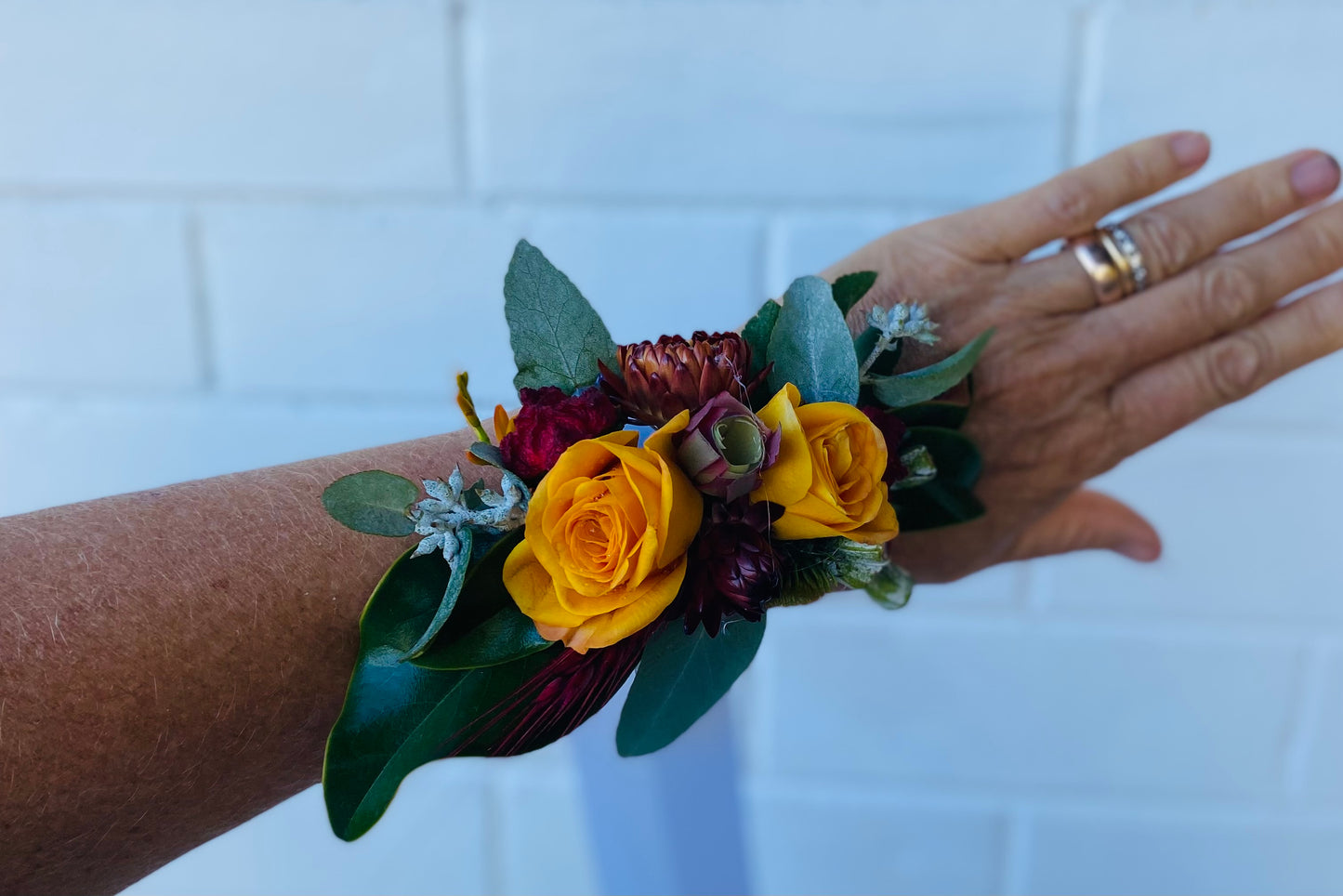 Corsages, Buttonholes and flower crowns