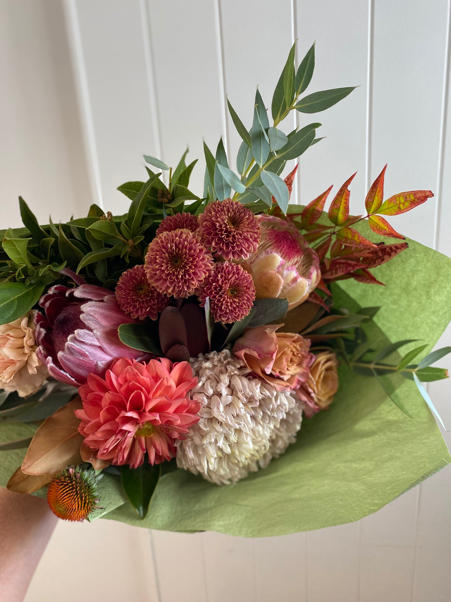 Mixed posy ; A mixed bouquet of locally grown flowers and foliage