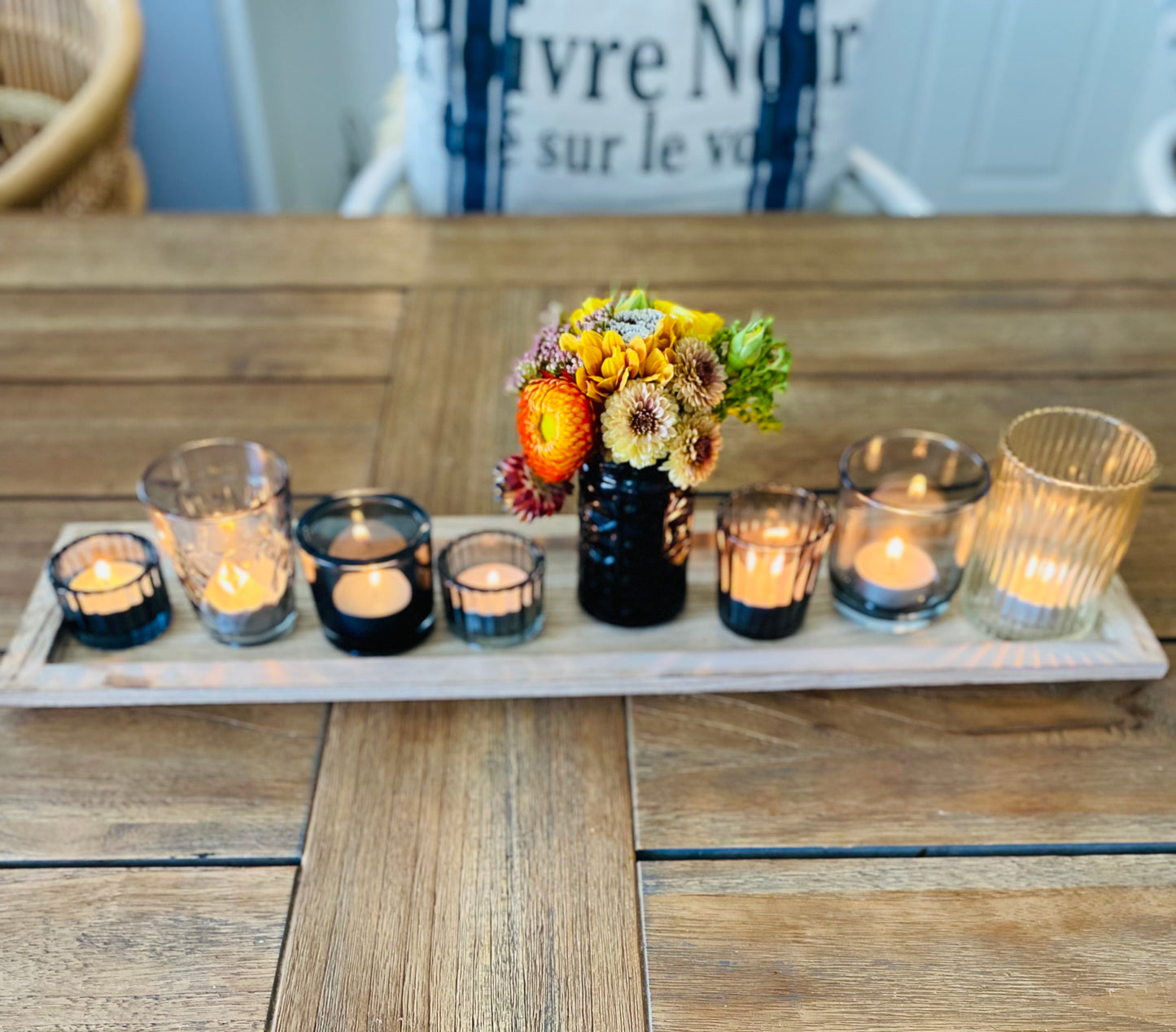 BLOOMINGVILLE - SANGA Set of 8 glass votives w/Wood Tray