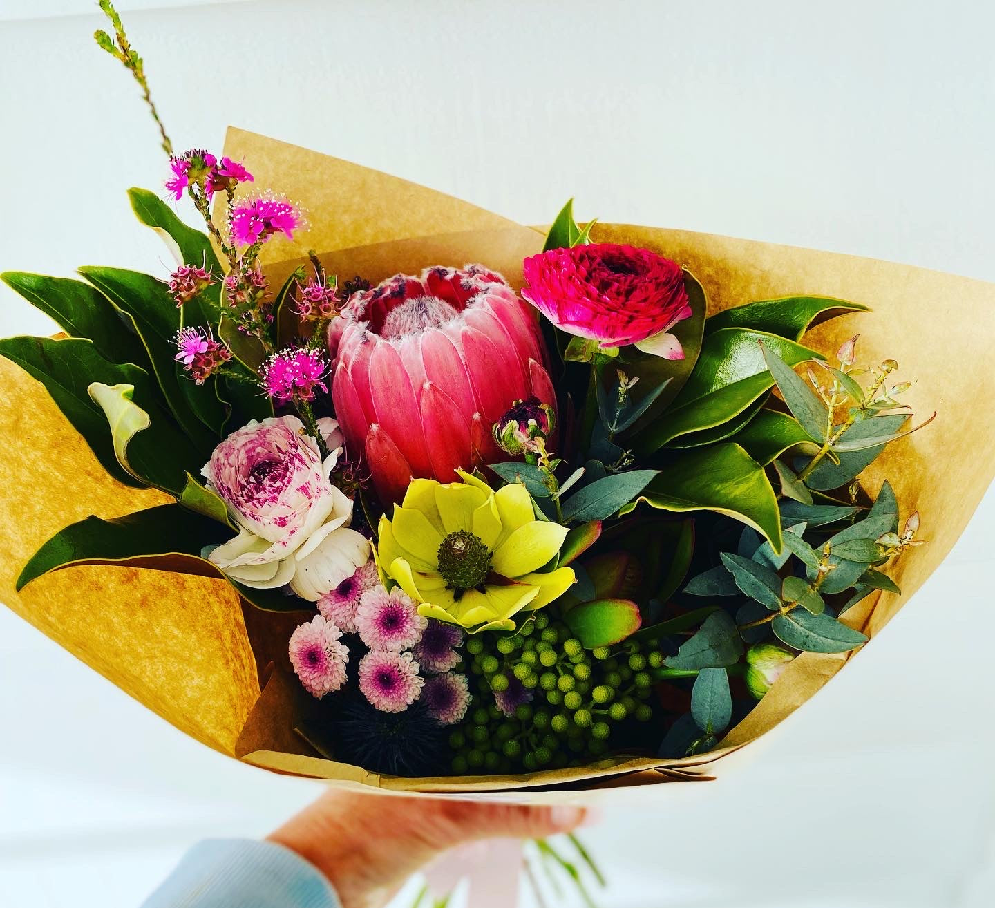 Mixed posy ; A mixed bouquet of locally grown flowers and foliage