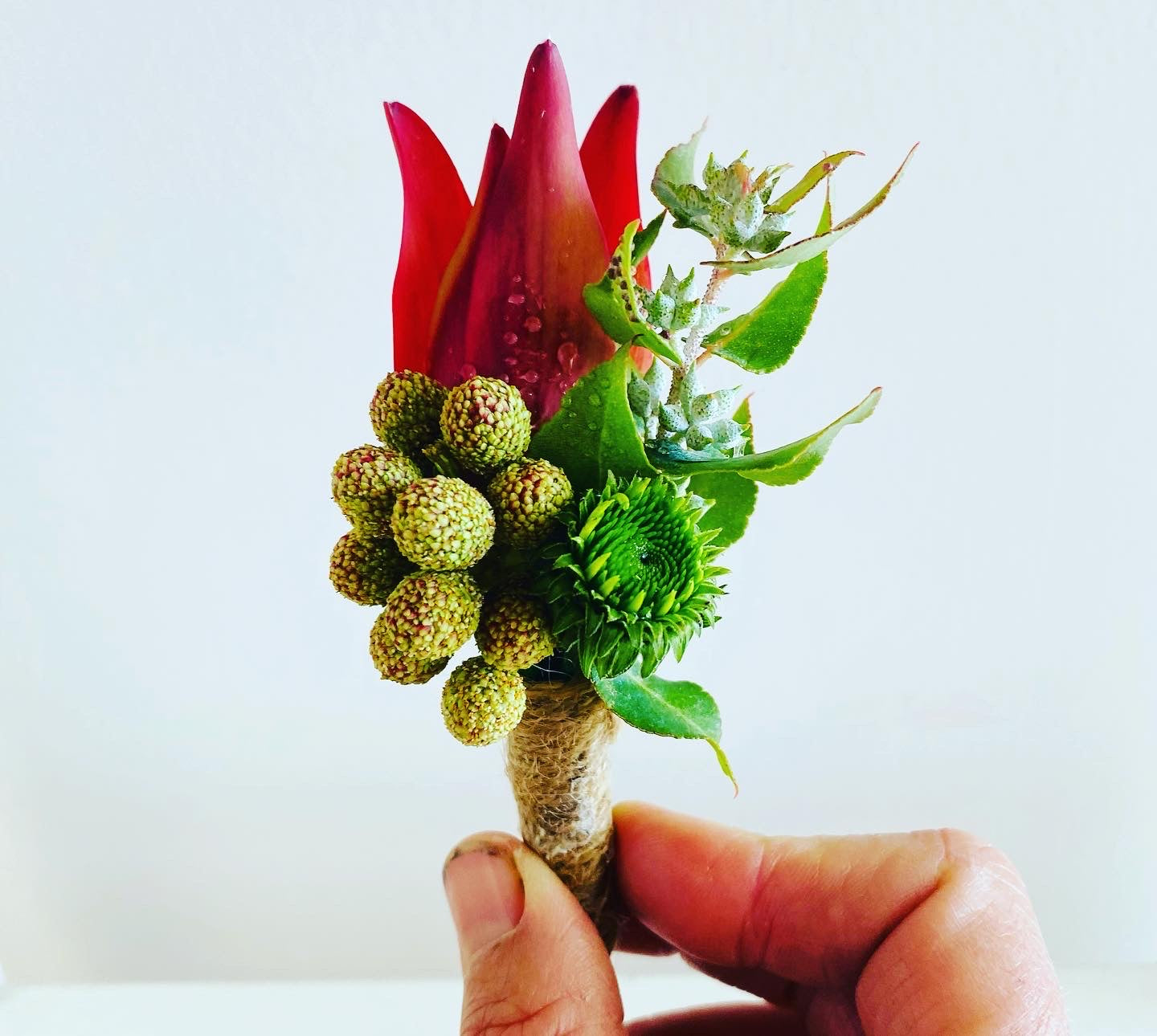 Corsages, Buttonholes and flower crowns