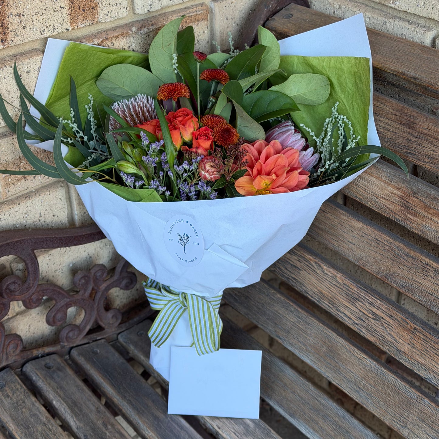 Mixed posy ; A mixed bouquet of locally grown flowers and foliage