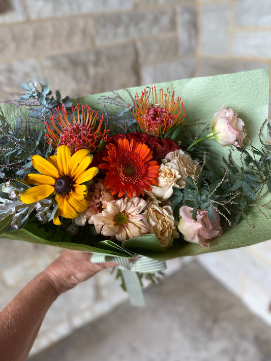 Mixed posy ; A mixed bouquet of locally grown flowers and foliage