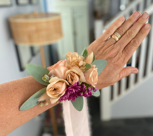 Corsages, Buttonholes and flower crowns