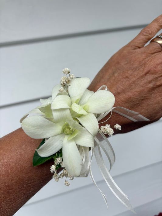 Corsages, Buttonholes and flower crowns