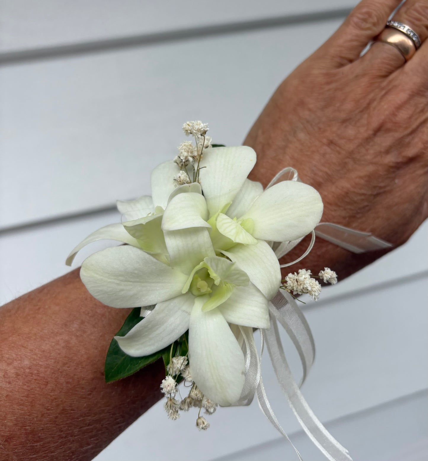Corsages, Buttonholes and flower crowns