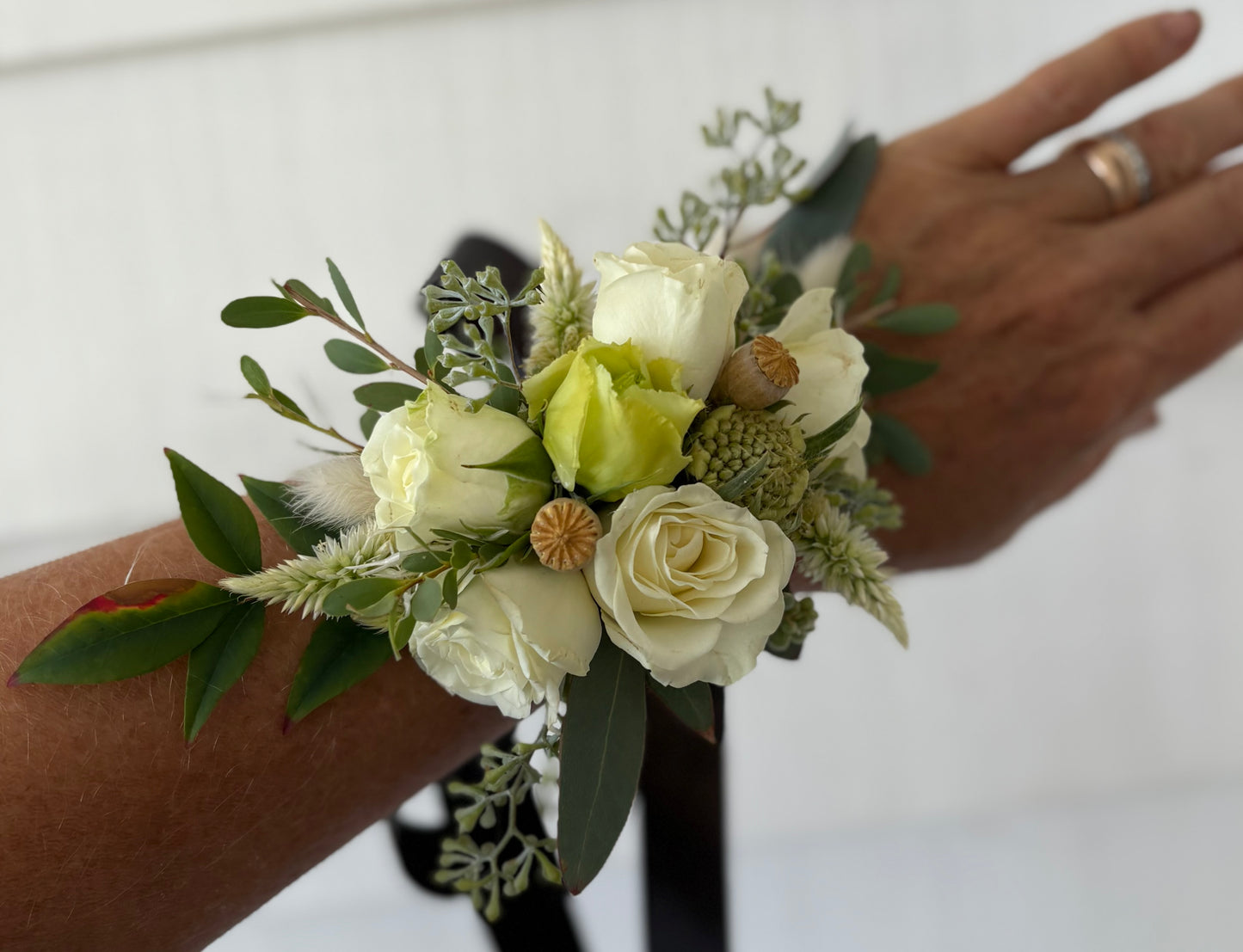 Corsages, Buttonholes and flower crowns