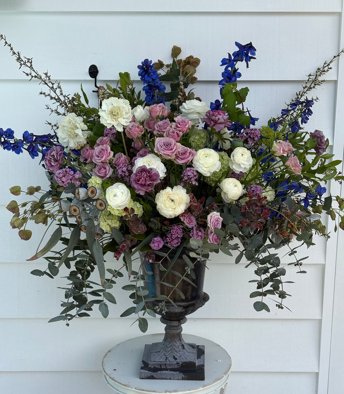 Custom Wreaths and Funeral flowers