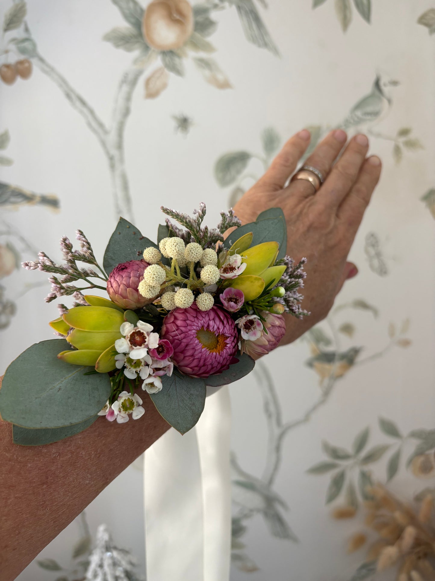 Corsages, Buttonholes and flower crowns